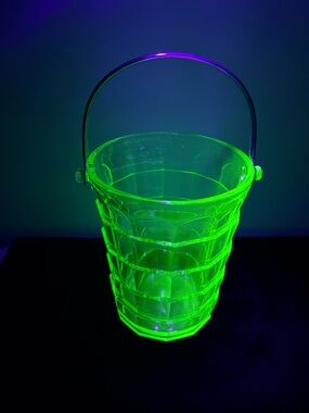 Indiana Glass Co. Uranium Glass Tea Room Pattern 600 1926-1931